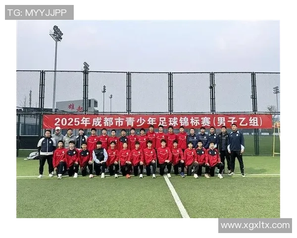 成都足球队在冠军赛中的灵活战术展现与团队协作分析